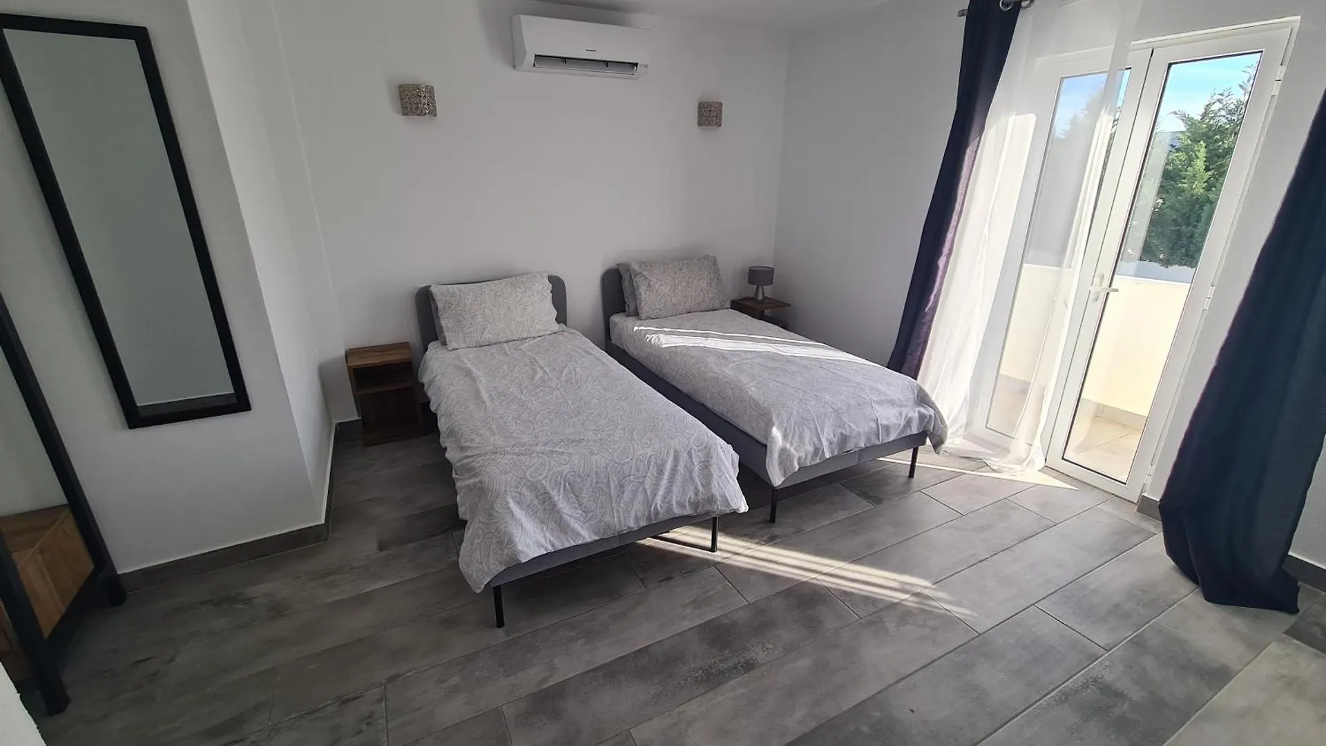 Oura - Large Villa - Private Pool - 5 Bedrooms Albufeira 0*,  Portugal